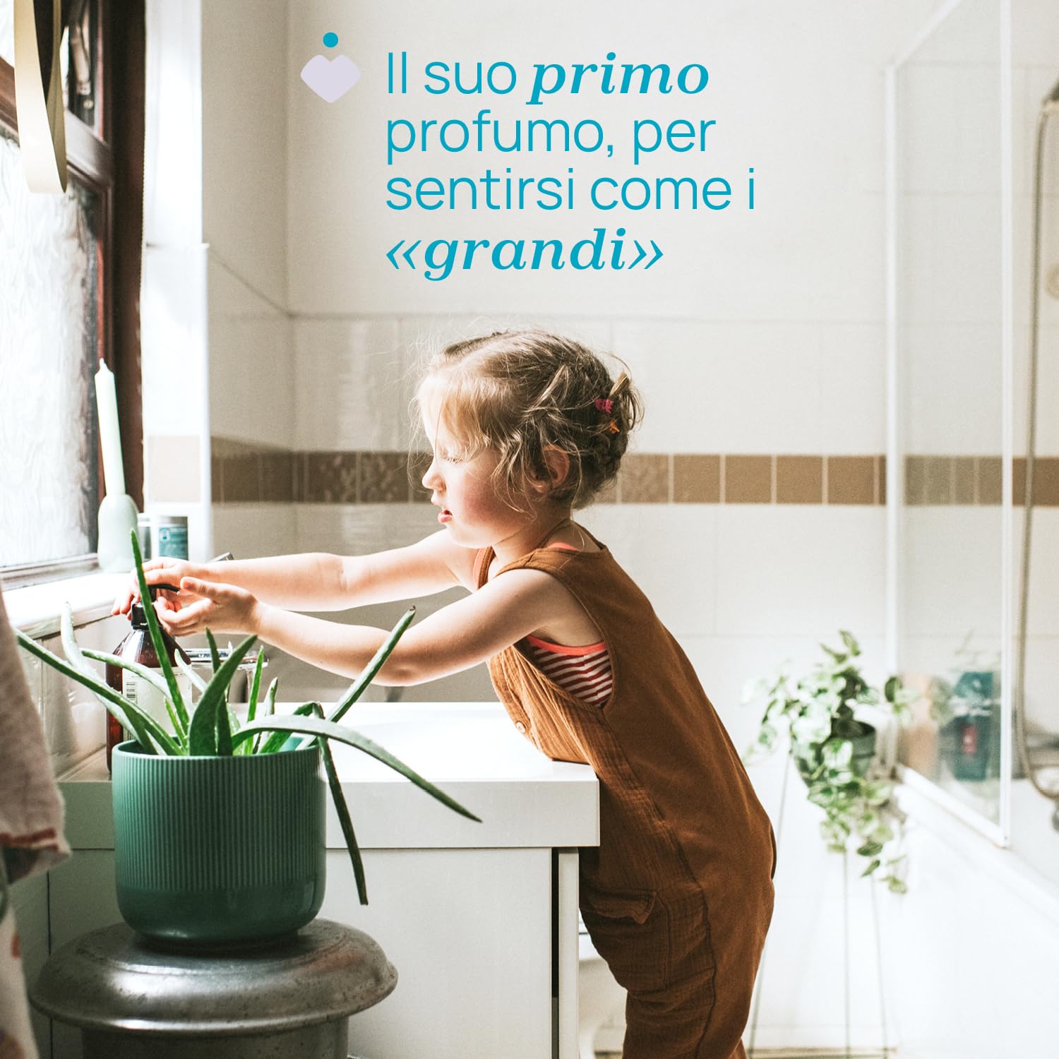 chicco-acqua-profumata-baby-moments-kids-delicata-fragranza-con-mandorla-e-pesca image 2