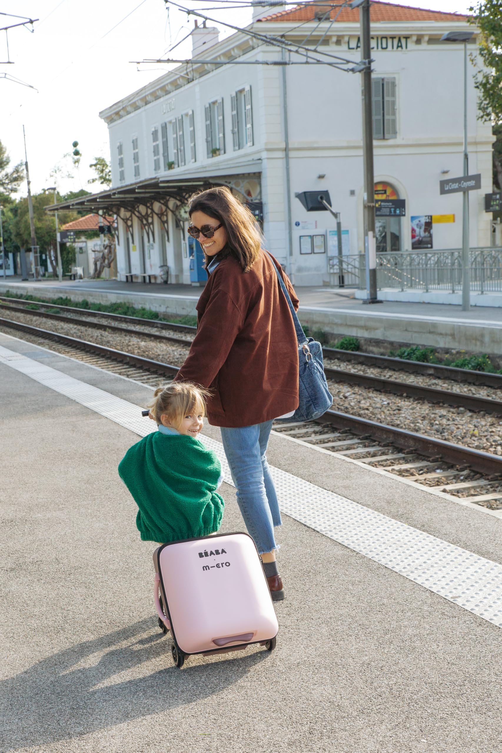 b-aba-micro-mobility-luggage-eazy-valigia-da-cabina-2-in-1-con-seduta-per-bambin image 6